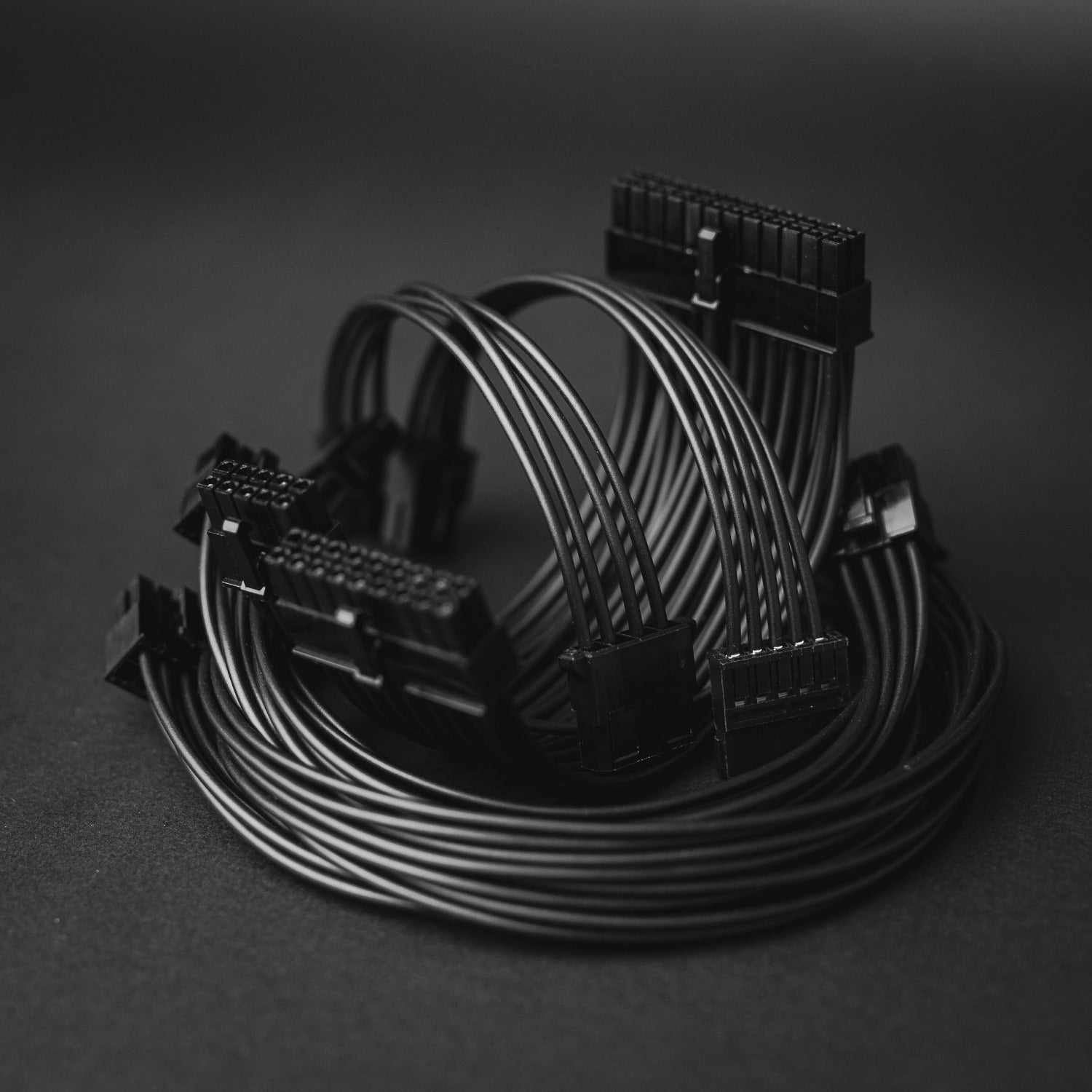 Custom SFF, SFX handmade, bespoke cable for small form factory computers and PCs. Corsair, EVGA, Seasonic, Phanteks, ASUS ROG THOR STRIX