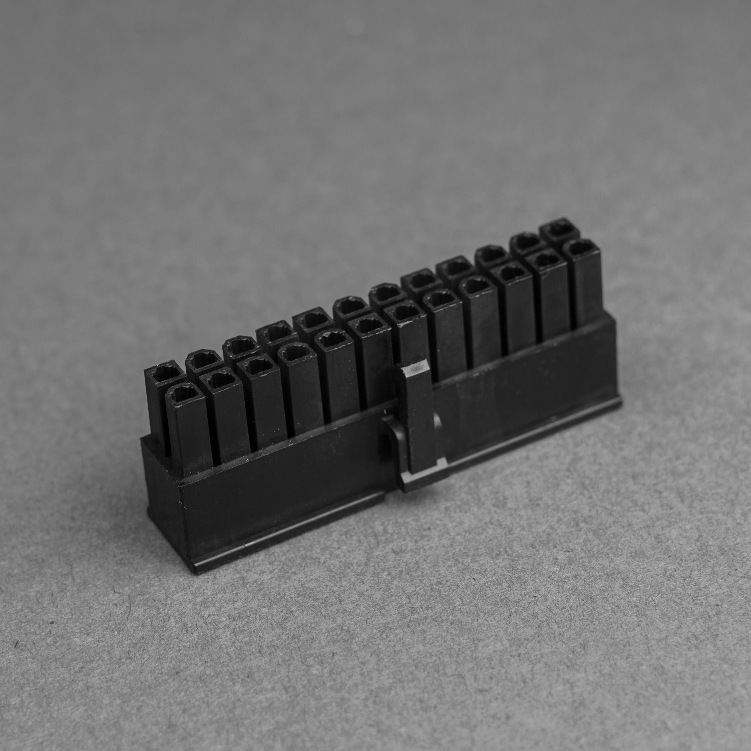Black 24 pin ATX female connector 