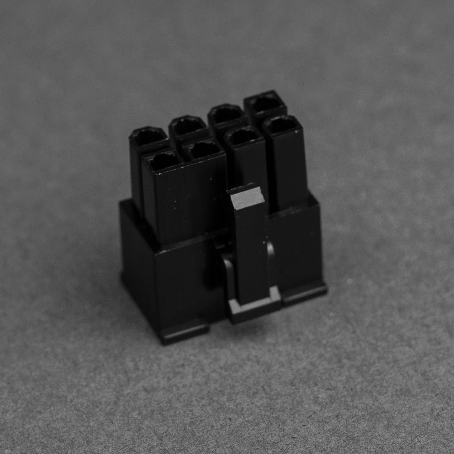 Black 8 pin PCI-e female connector 