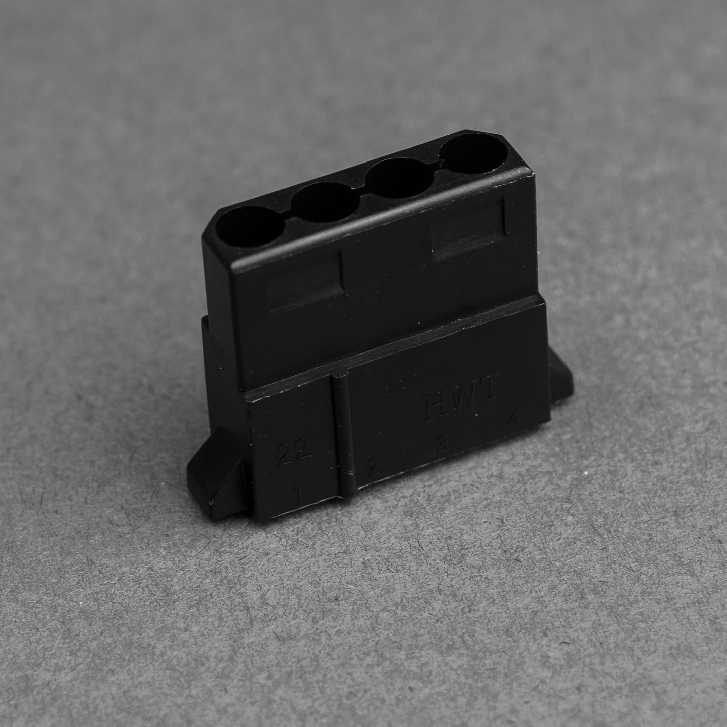 Fat 4 pin MOLEX Female connector